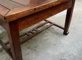 деревянный стол 