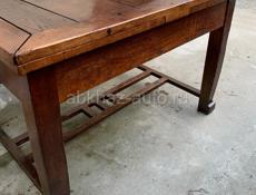 деревянный стол 