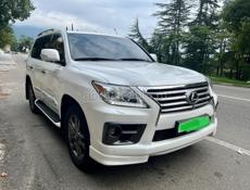 Lexus LX