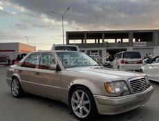 Mercedes-Benz 124