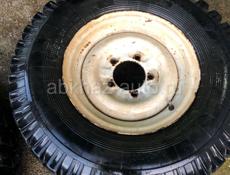 срочно продаю колёса уаз с дисками имеют небольшие порезы 10000 тысяч все 4