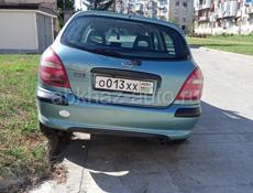 Nissan Almera