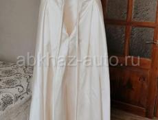 Платье нежно-персиковово оттенка