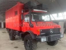Mercedes-Benz 100-Series