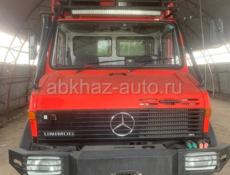 Mercedes-Benz 100-Series