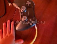 Продаю ps4 slim 2020года 74 игра даю на акке и два джойстика 