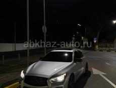 Infiniti Q30