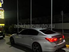 Infiniti Q30