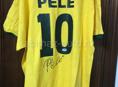 Футболка сборной Бразилии с автографом Пеле с сертиф. PSA/DNA