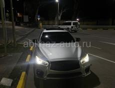 Infiniti Q30