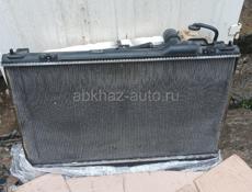 Радиатор с навесным. toyota crown grs 182