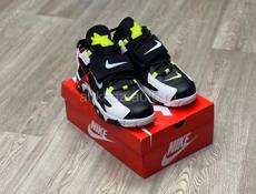 Nike Air Barrage mid 