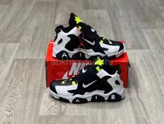 Nike Air Barrage mid 