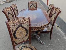 Продается новый стол без стульев 