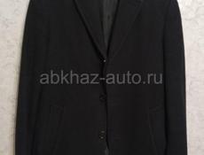Стильное кашемировое мужское пальто 48