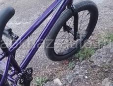 Продам велик новый BMX оригинал  новый 20 т торг есть 