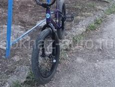 Продам велик новый BMX оригинал  новый 20 т торг есть 