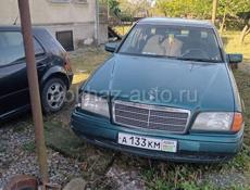 Mercedes-Benz 200-Series