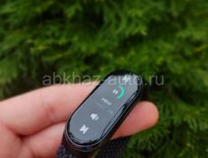 Продам mi bend 8