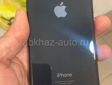 iPhone 8 Plus в отличном состоянии 64 гига чёрного цвета все родное оригинал