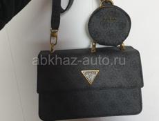 Сумочки  guess все по 2000