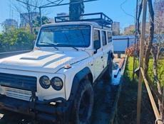 Land Rover 110 Defender