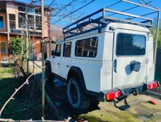 Land Rover 110 Defender