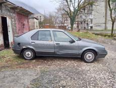 Renault 19