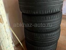 продаю комплект шин 225/40 R 18