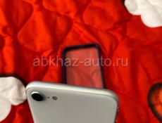 Айфон SE 2020-128 gb