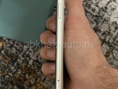 iPhone 11 64gb белый и черный 