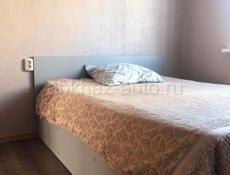По суточна задаётся 2 комнатная квартира на новом районе 2000 рублей сутки со всеми удобствами 