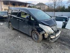 Таета Альфард