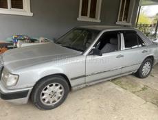 Mercedes-Benz 124