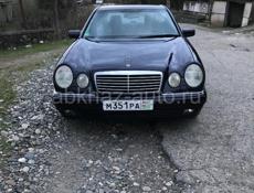 Mercedes-Benz 124