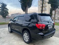 Toyota Sequoia