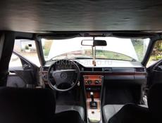 Mercedes-Benz 124
