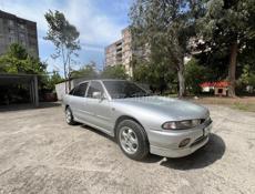 Mitsubishi Galant