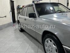Mercedes-Benz 124