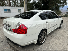 Nissan fuga