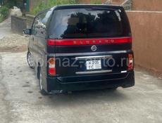 Nissan Elgrand