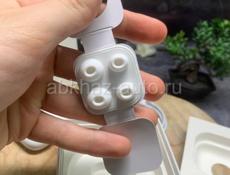 Новые наушники AirPods Pro