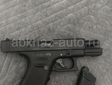 продается страйкбольный Glock 19