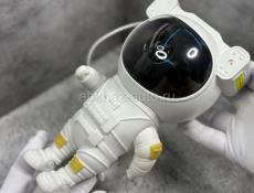 Проэктор ночник Astronaut