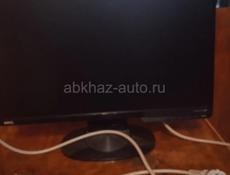 ПРОДАМ МОНИТОР СО СВОИМИ ПРОВОДАМИ  !! 20. ДЮЙМОВ
