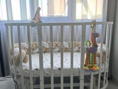 Детская кроватка с матрасом 