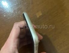 Продаю IPhone 11  