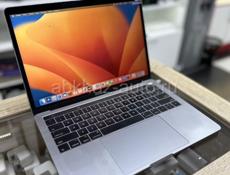 MacBook Pro 13 2017 16/256Gb