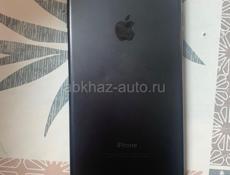 Продаю iPhone 7+