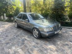 Mercedes-Benz 124